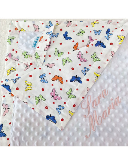 Paturica personalizata cu 2 fete din plus minky si bumbac, 100x100 cm, fluturi cu alb