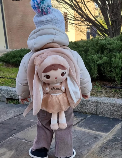 Ghiozdan personalizat fetita Iepuras bej cu fustita cu...