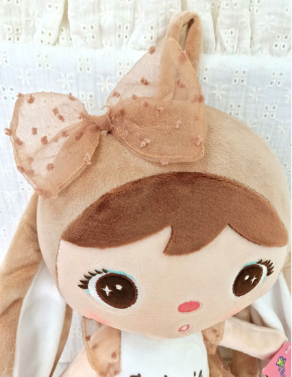 Papusa personalizata fetita Iepuras Bej cu fustita