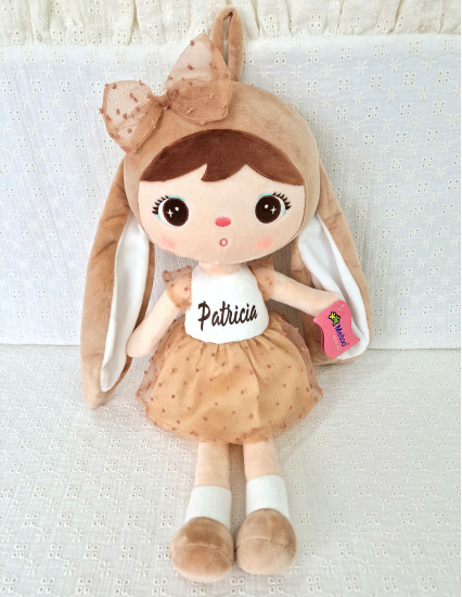 Papusa personalizata fetita Iepuras Bej cu fustita